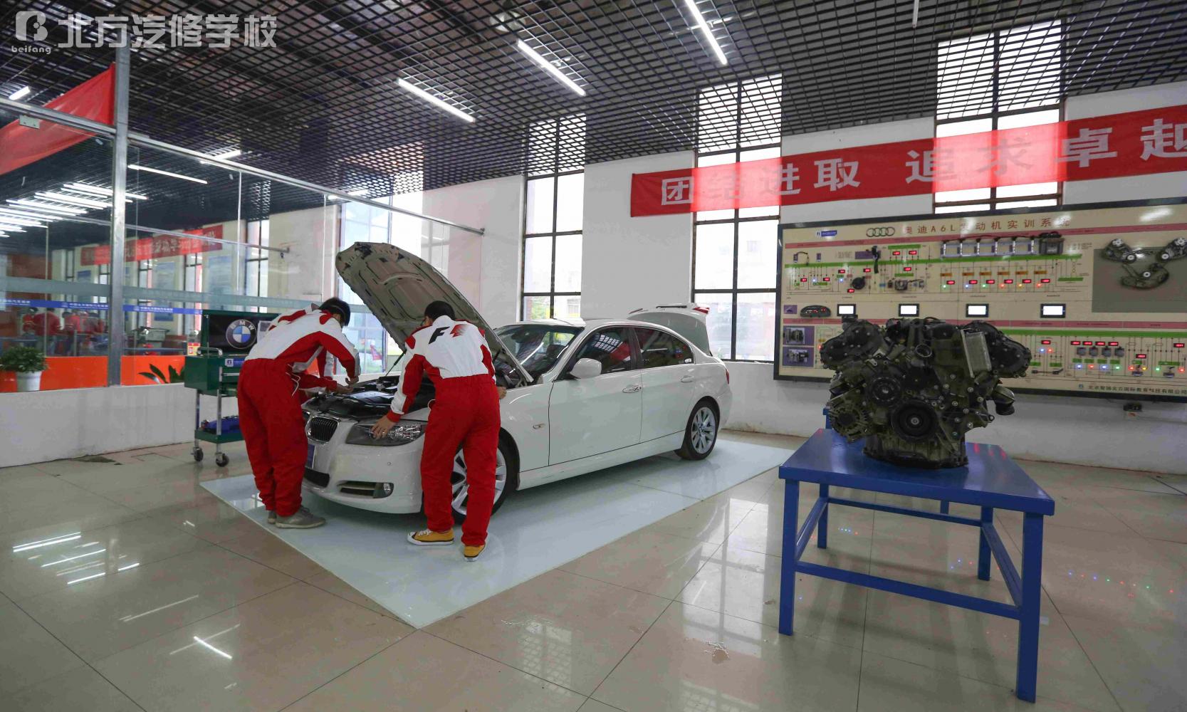 汽車(chē)發(fā)動(dòng)機(jī)底盤(pán)維修設(shè)備